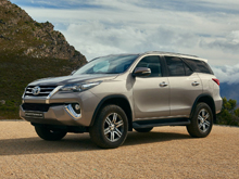Чехлы на Toyota Fortuner 2015–2018 г.в.