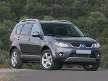 Чехлы на Mitsubishi Outlander XL 2007–2012 г.в.