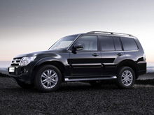 Чехлы на Mitsubishi Pajero 4 2006–2018 г.в.