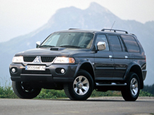 Чехлы на Mitsubishi Pajero Sport 1998–2008 г.в.