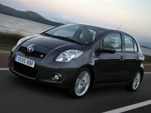 Чехлы на Toyota Yaris 2005–2011 г.в.